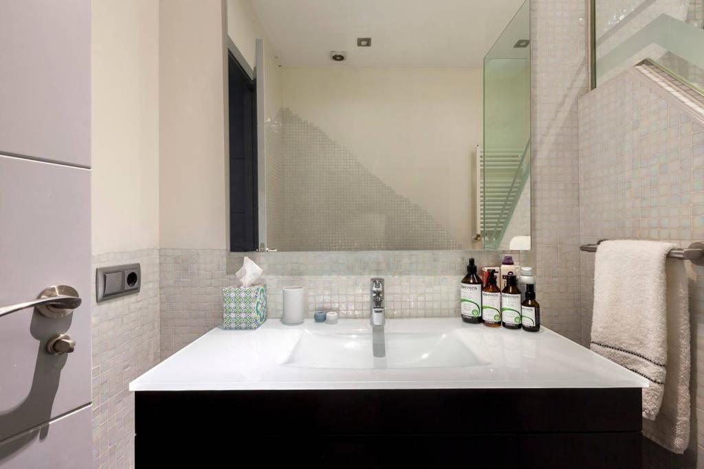 Downtown Madrid - Gran Via - Business Ready Apartment Exterior photo